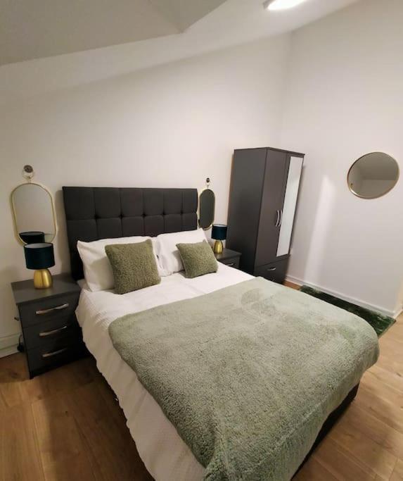 Apartament Impeccable 2-Bed House Londyn Zewnętrze zdjęcie