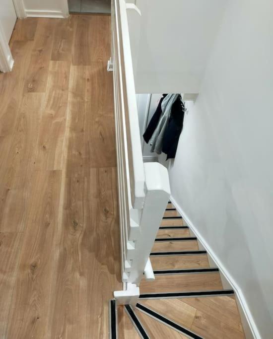 Apartament Impeccable 2-Bed House Londyn Zewnętrze zdjęcie